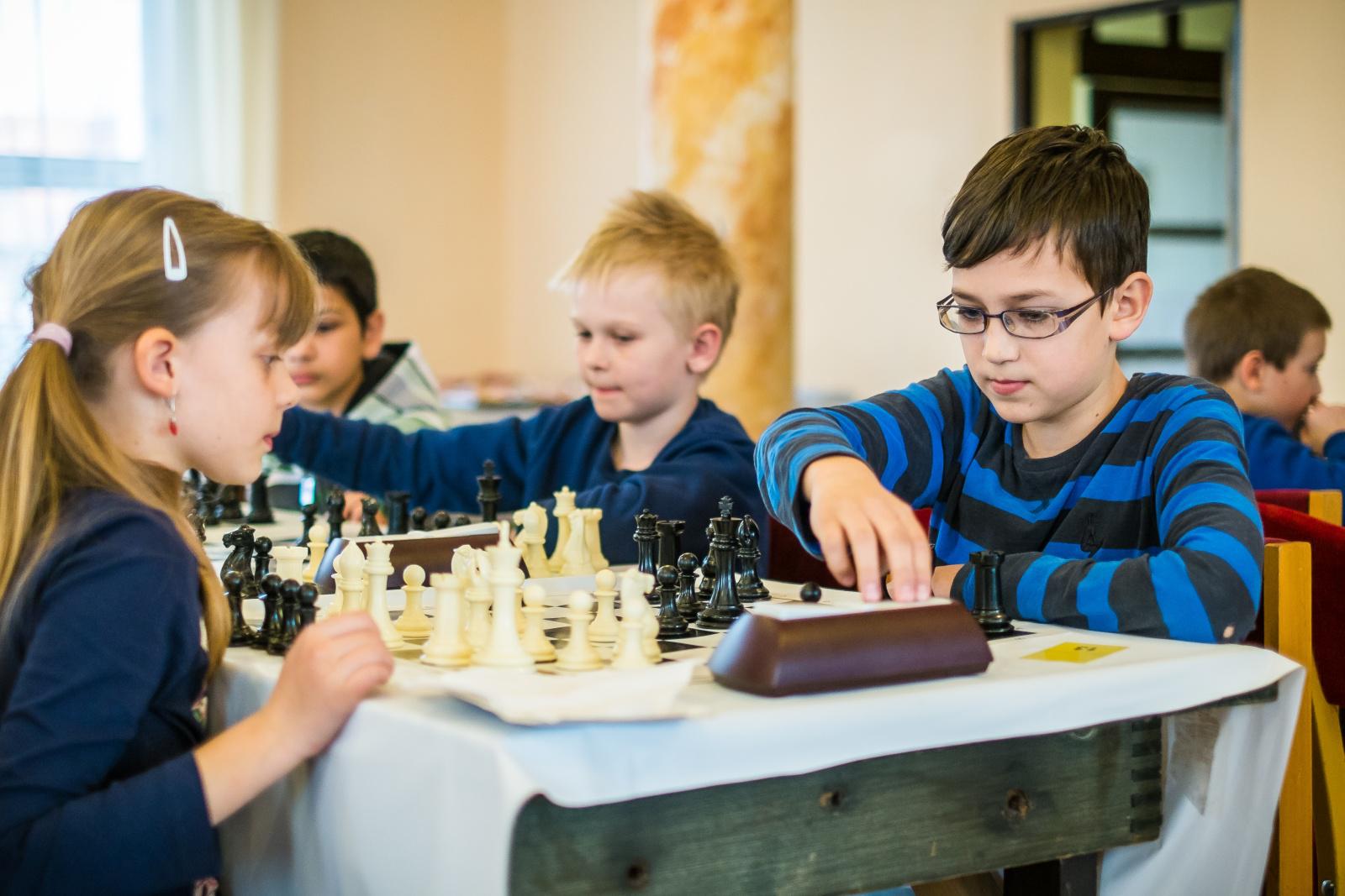 Fotogaléria 1. šachový turnaj (5) 1. šachový turnaj